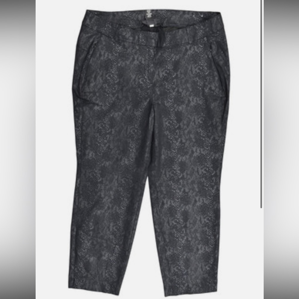 Lane Bryant Ankle Pant Women’s Size 26 Black Floral Lace Dressy Whimsygoth